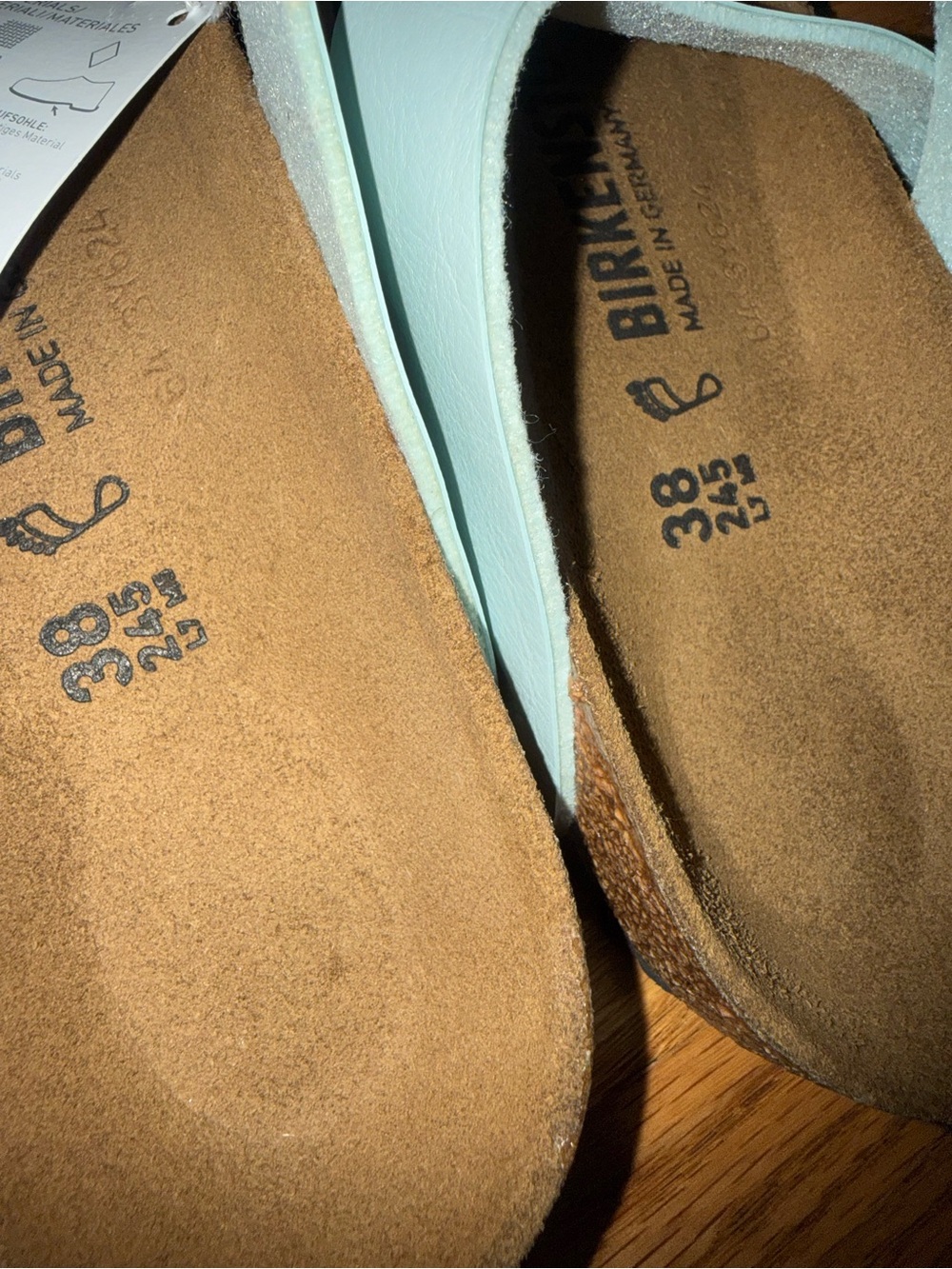 Birkenstock Women’s Gizeh Thong Sandal in Graceful Matcha - Picture 3 of 5